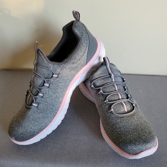 EUC Athletic Works WWAW41CA007L Women's 10W Bungee Slip On Walking Sneaker - Picture 3 of 11